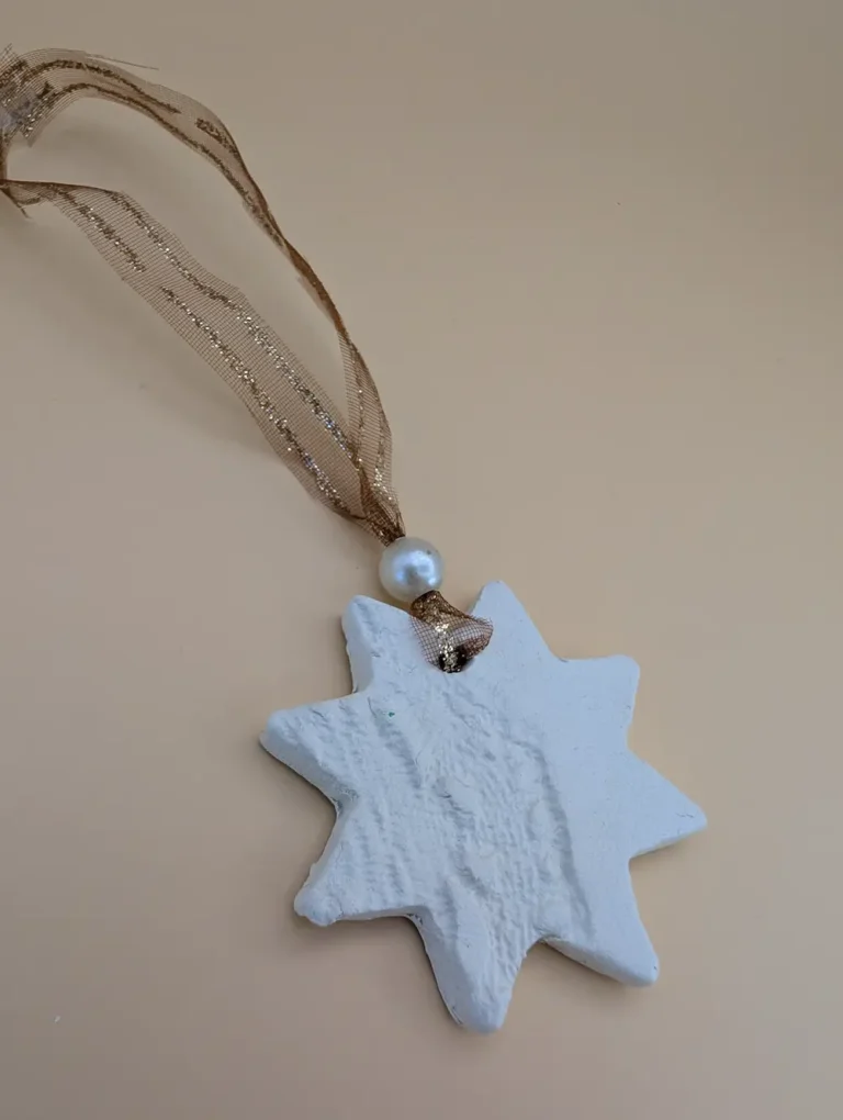 Steluță albă 8 colțuri